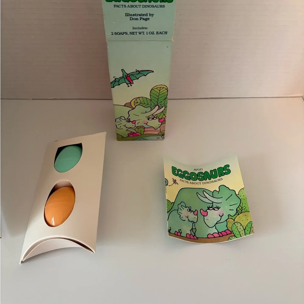 Vintage Avon Eggosaurs Dinosaur Soap Set NIB